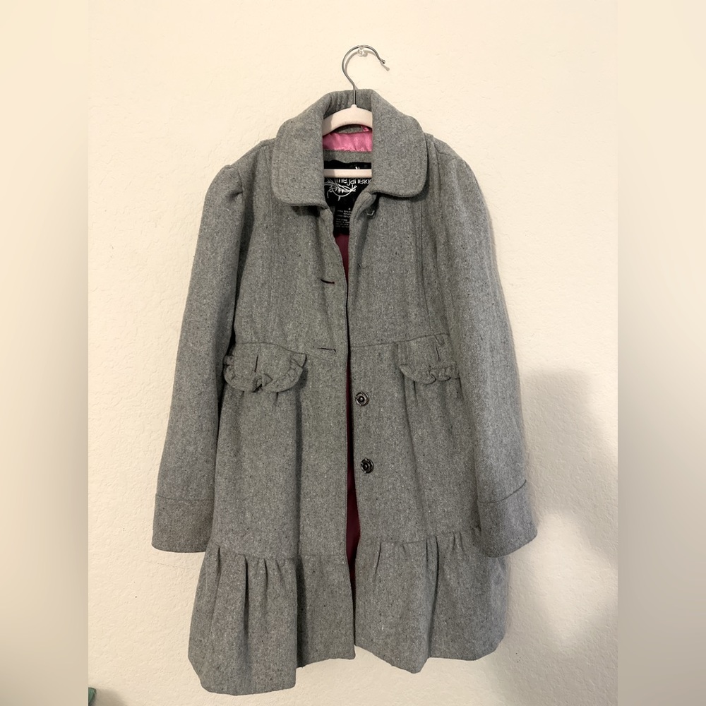 Grey Coat. Pink lining. Girls 6.